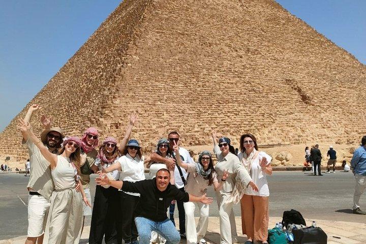 Visite du grand musée égyptien et des pyramides de Gizeh avec déjeuner