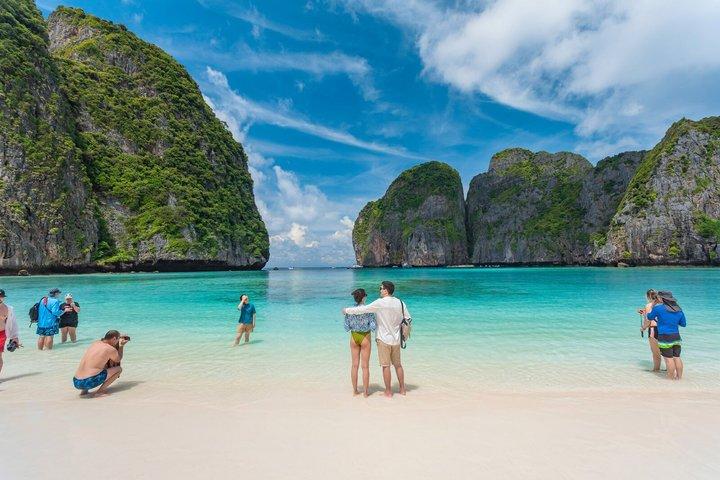 Phi Phi Inseln Speedboat Tour mit Schnorcheln und Sunset Swim