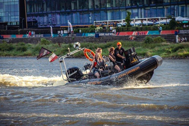 Spændende Speedboat Ride på floden i Warszawa