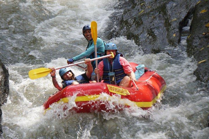 Ubud White Water Rafting no rio Ayung com Pickup & Almoço