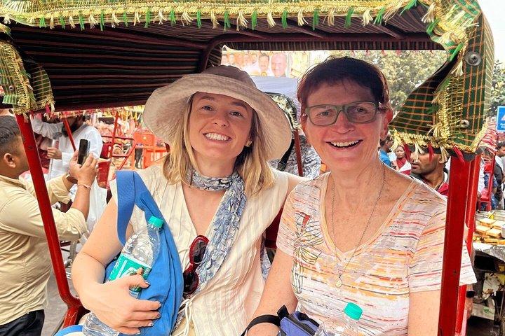 New Delhi Layover Tour: Private Car, Airport Pick-up & Drop-off