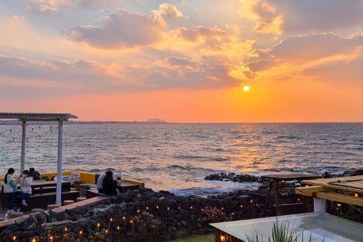 Jeju UNESCO West South and East Highlights 2 Days Combo Tour