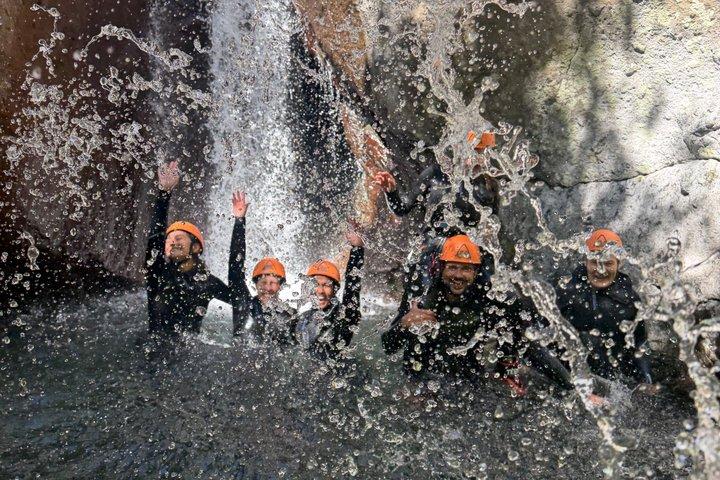 Eftermiddag Premium Canyoning og Rope Adventure lvl 2