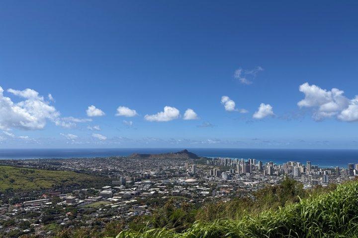 Hawaiian Waterfall Hike com vista panorâmica