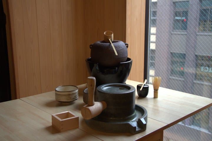 Tokyo: Friendly Matcha Making from Leaf to Cup with Sweets