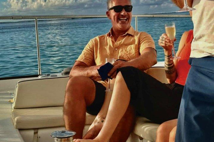 Papeete: Sunset Cruise and Gourmet Tasting