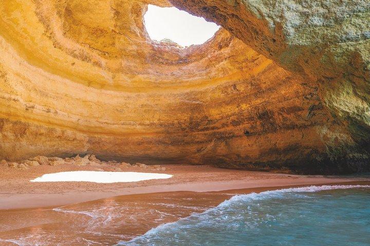 Lagos: Dolphins & Benagil Caves - Catamaran with Marine Biologist