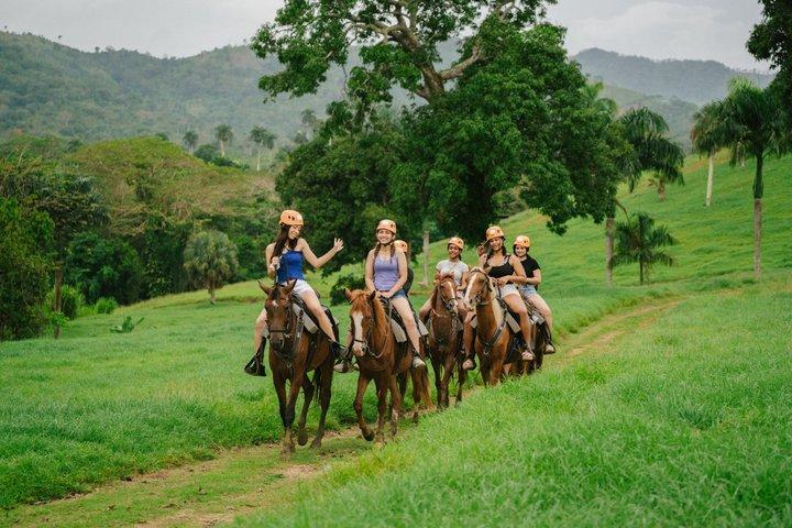 Punta Cana Zipline Adventure com Buggies e Equitação