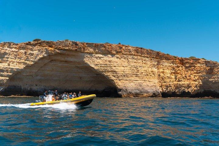 Explora Cuevas de Benagil y mucho más