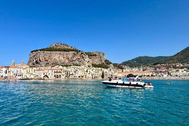 Cefalù : Excursion en mini-yacht avec apéritif, plongée avec tuba et grottes