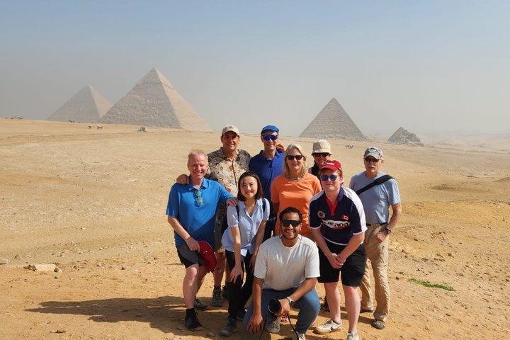 Private Giza Pyramids with Local Breakfast (Foul & Falafel)