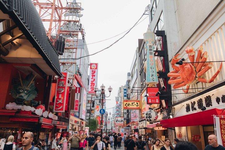 Osaka Retro Streets e Street Food Walking Tour