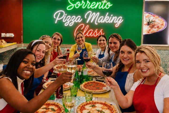 Sorrento Pizza Making Class med dessert, vin och Espresso