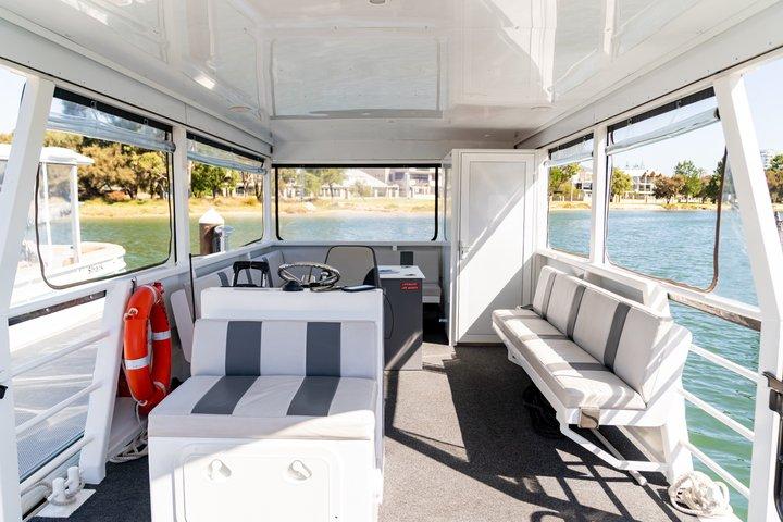 1 Hour Deluxe Scenic Dolphin Cruise