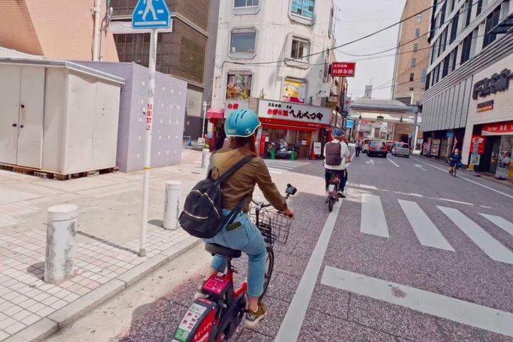 Pedala intorno a Hiroshima con un pasto a base di Okonomiyaki