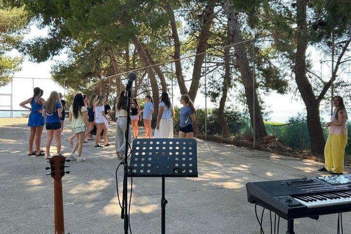 Guide til græsk kultur: Danseundervisning og gåtur i Kefalonia.