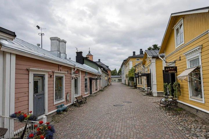 Porvoo Autoguidé Audio Walking Tour Histoires peintes et Quiz