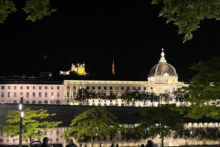 Historisk gåtur i Lyon (Japansk / Engelsk)