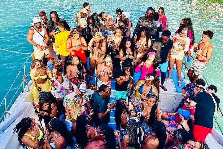 #1 Hip Hop Party Båd Punta Cana med åben bar for voksne