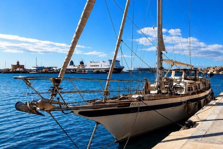 Classic Sailboat Tour, Drinks Included, Morning or Sunset 2h