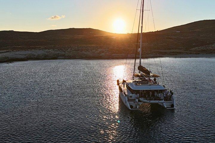 Mykonos Catamaran Sunset Cruise avec repas, boissons et transfert