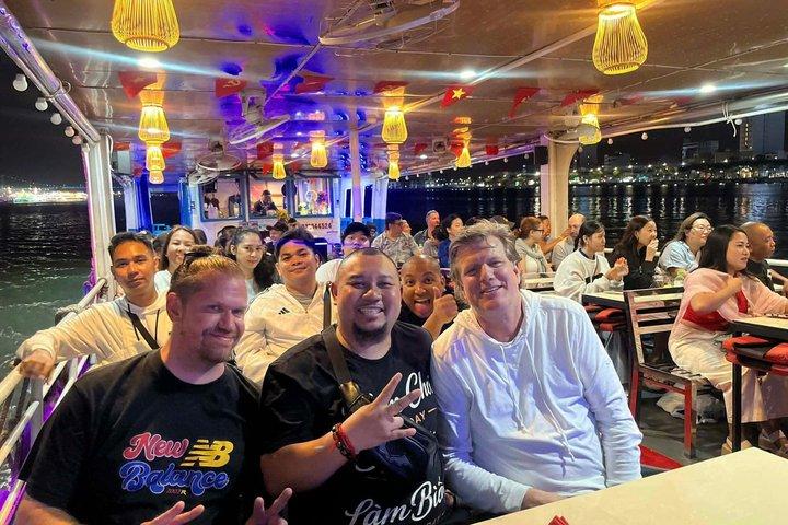 Da Nang Night Foodie Tour City e crociera sul fiume Han in privato