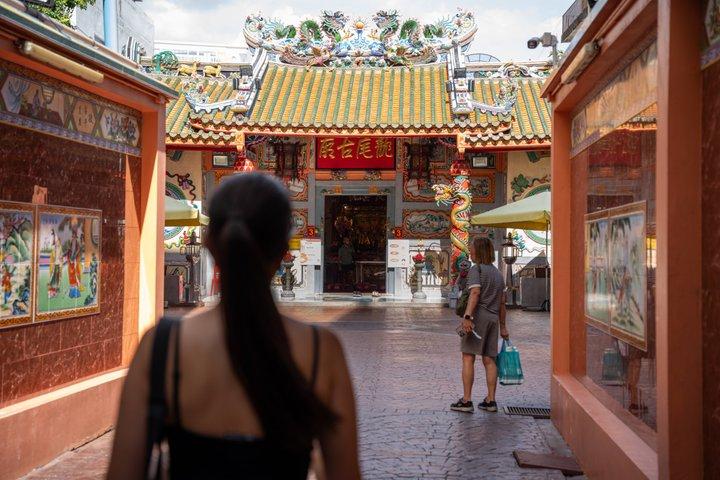 Bangkok Chinatown Self-Guided City Walk (8 Optional Food Stops)