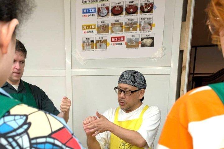 Autentic Tokyo Soba fazendo experiência com um chef Soba
