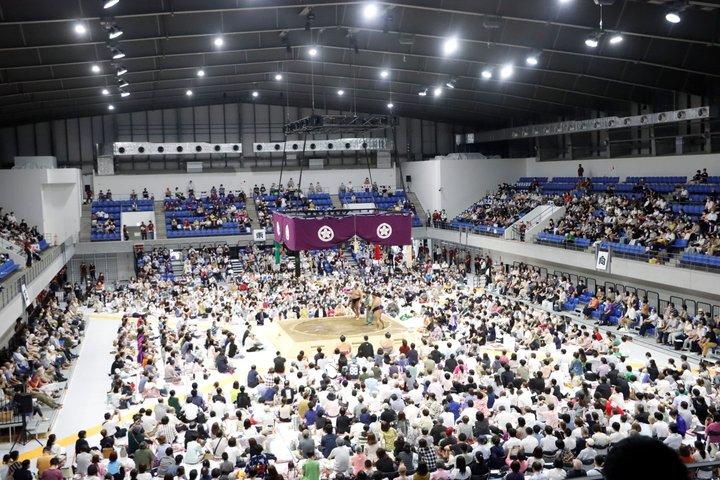 Sumo Regional Exhibition Tour with an English-Speaking Guide