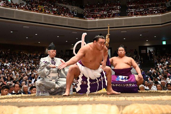 Sumo Regional Exhibition Tour with an English-Speaking Guide
