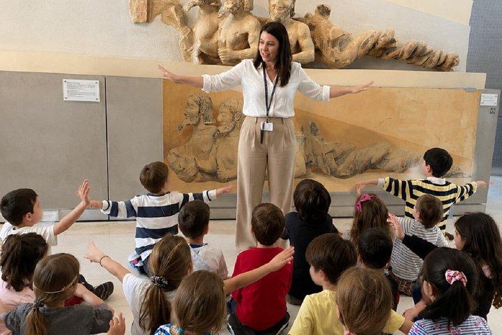 Museo de la Acrópolis para Niños : Mitos, Tesoros & Exploración