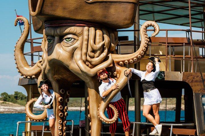 Medulin: All-Inclusive Piratbådstur til Kamenjak Cave & Levan