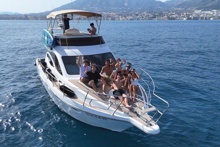 Location de yacht privé 4H de Fuengirola avec snacks et boissons