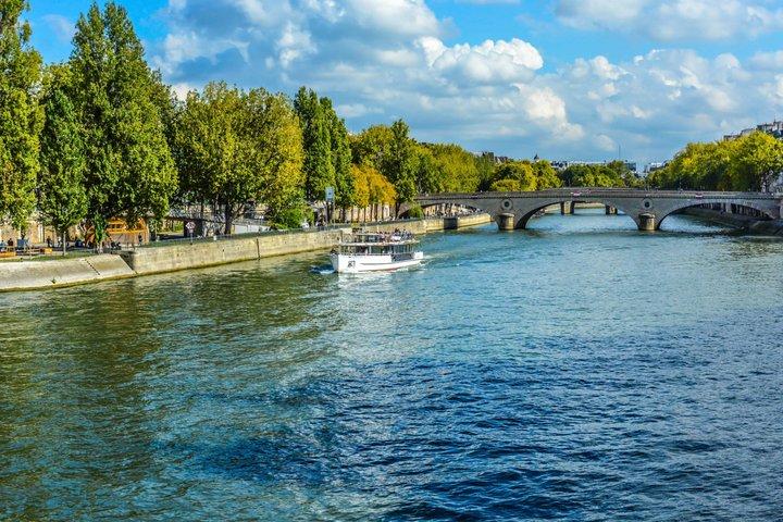 Tour en crucero por el río Sena y degustación opcional de macarrones