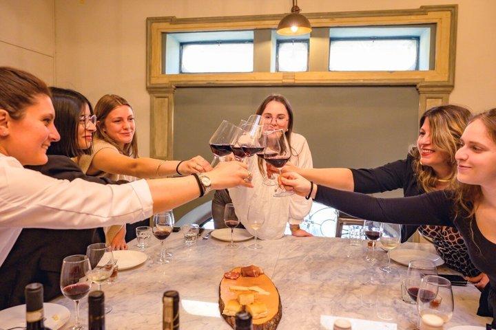 Symphony of Wine A Premium 8 vin smagning oplevelse i Firenze