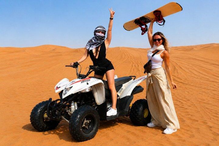 Udforsk Dubai aftensafari med Quad-cykel, kamel og grillmiddag