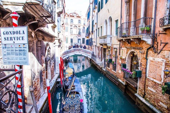 Enjoy A Private Gondola Ride In Venice