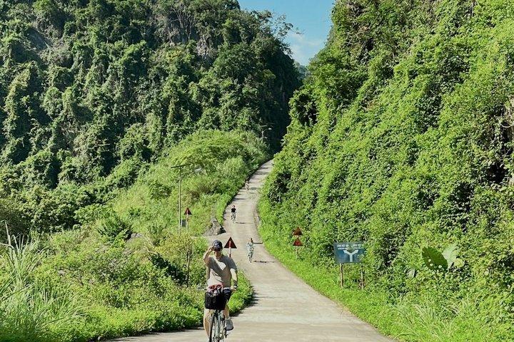 Ha Long & Lan Ha Bay 2 - Day Luxury Escape op Tulip 6 - Star Cruise