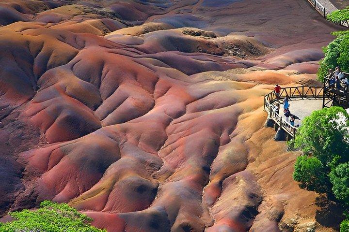 Tour delle sette meraviglie colorate della terra e della costa meridionale
