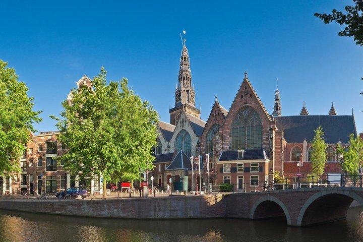 Amsterdam Scavenger Hunt & Highlights Self-Guided Walking Tour
