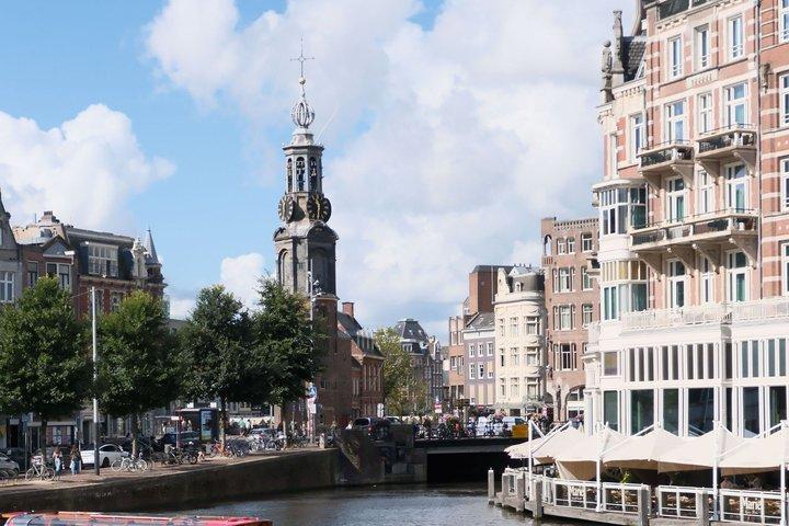 Amsterdam Scavenger Hunt & Highlights Self-Guided Walking Tour