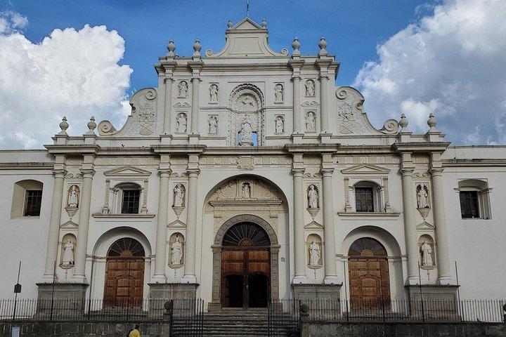 Visita guiada a pie en audio por el centro histórico de Antigua Guatemala