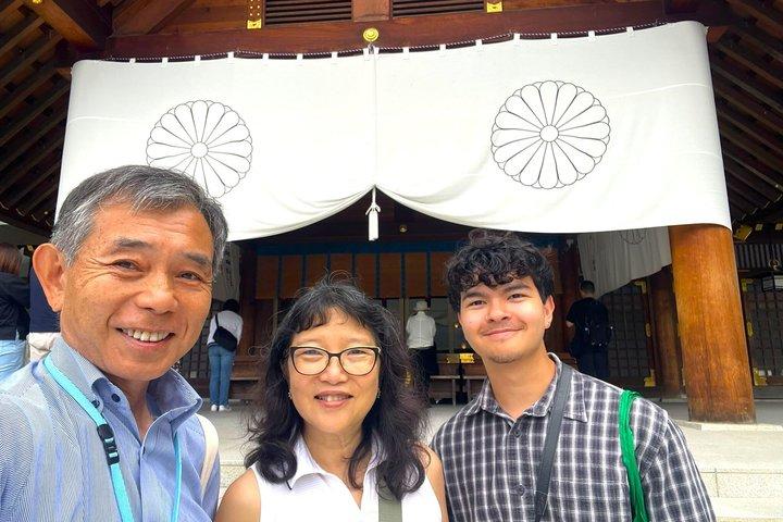 Tour guidato del santuario di Hokkaido e dolci locali