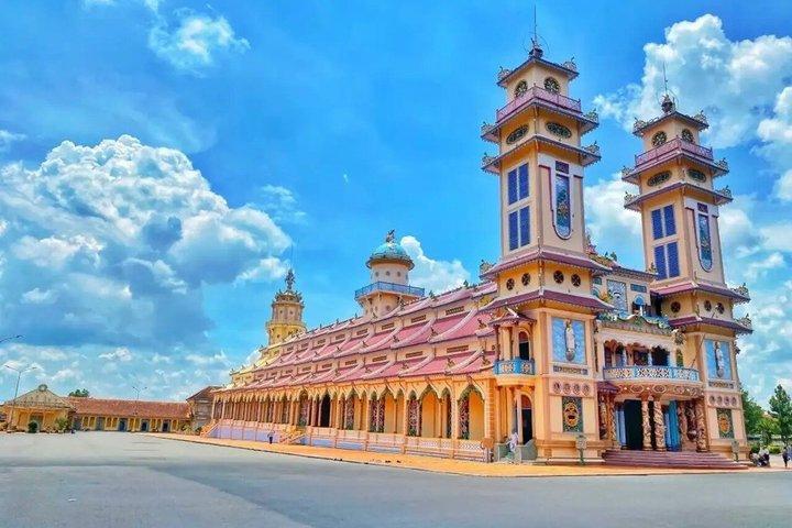 Tay Ninh Ganztagestour : Black Virgin Mountain & Cao Dai Heilige Messe