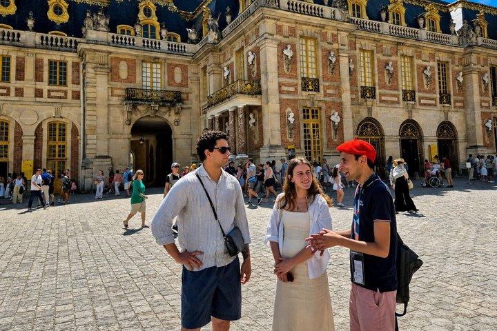 Excursión al palacio y jardín de Versalles en minivan desde París con billete