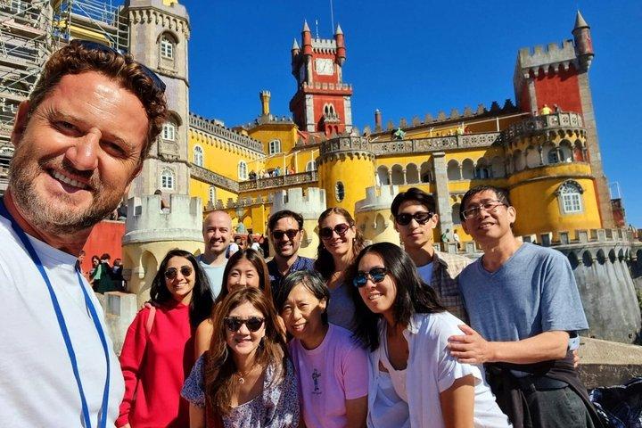 Sintra-Cascais most complete tour 10h First to Pena Palace