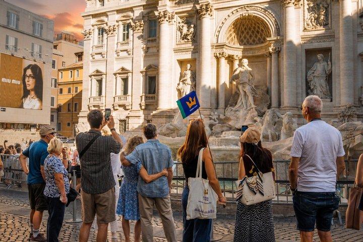 Wandeltocht door de Trevifontein in Rome