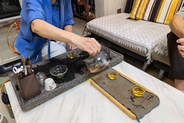 Xi'an: Dumpling Making, Tea & Belt Noodle Trækoplevelse