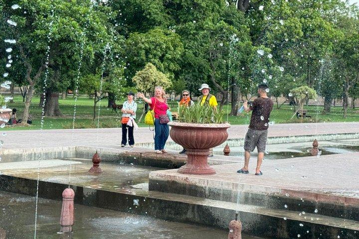 Private Wagah Border Flag Ceremony og Shalimar Gardens Tour