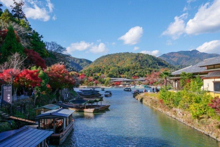 Kyoto and Arashiyama Tour with Sagano Railway Hozugawa River Tour